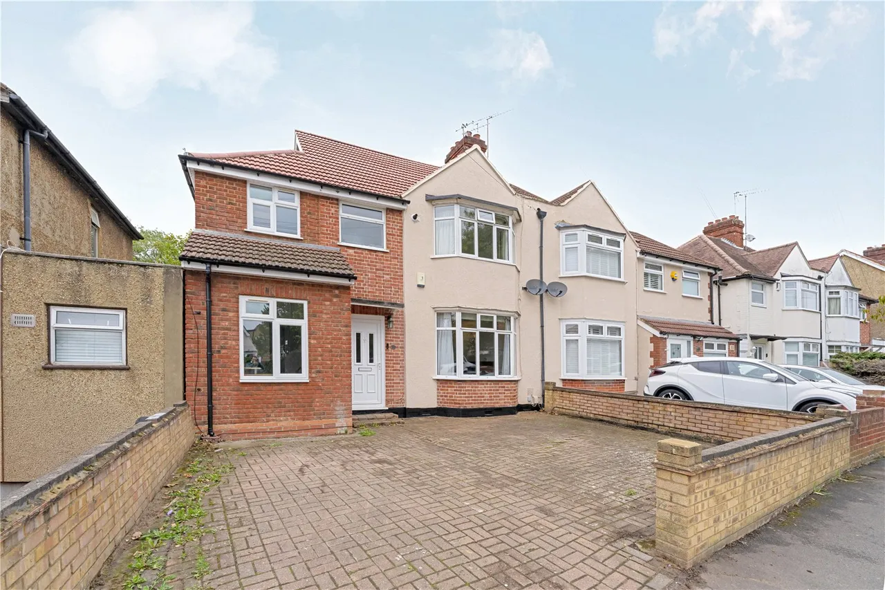 5 bed house for sale — Argyle Avenue, Hounslow, TW3 2LL