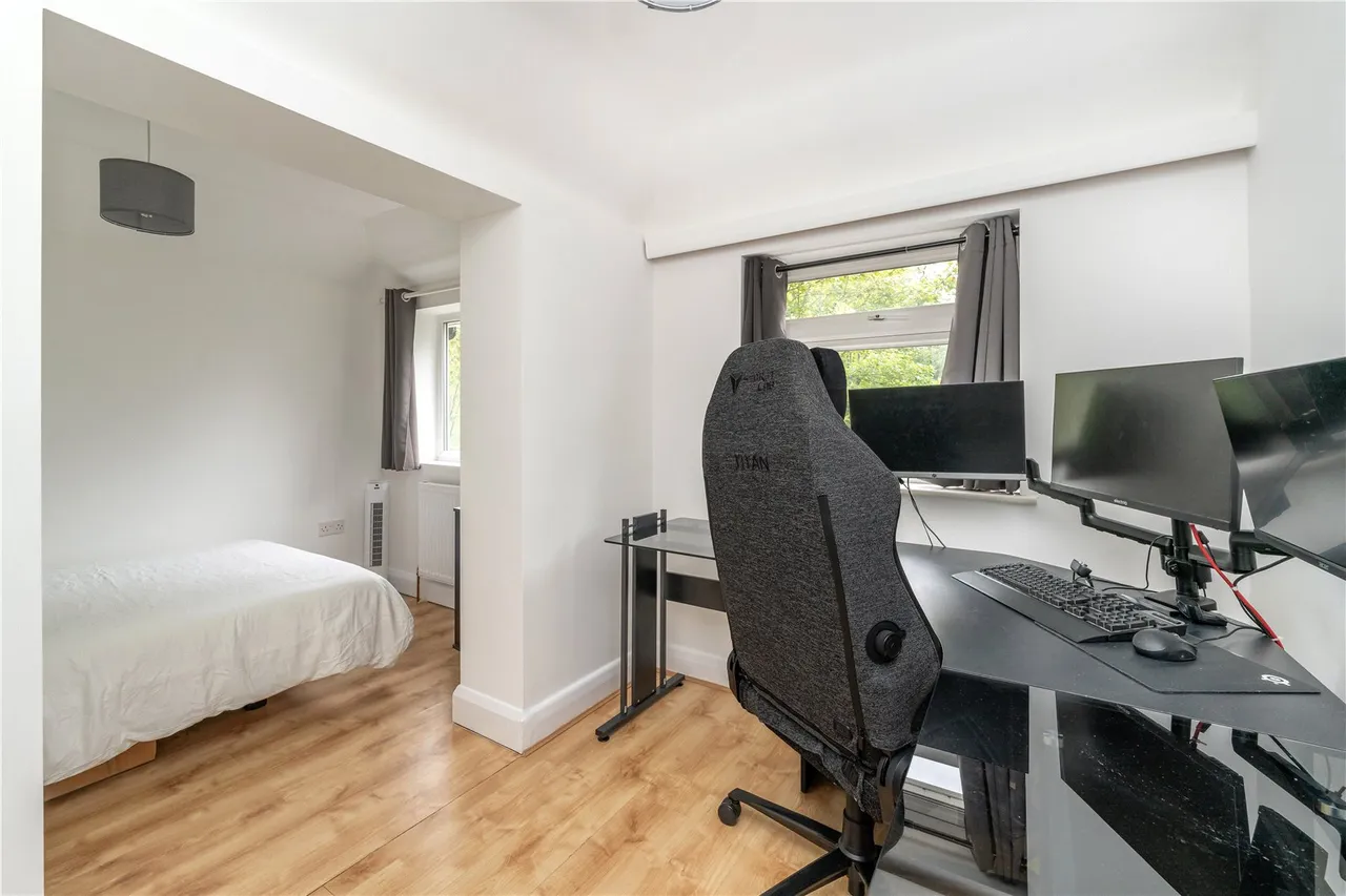 Argyle Avenue, Hounslow, TW3 2LL, photo 13