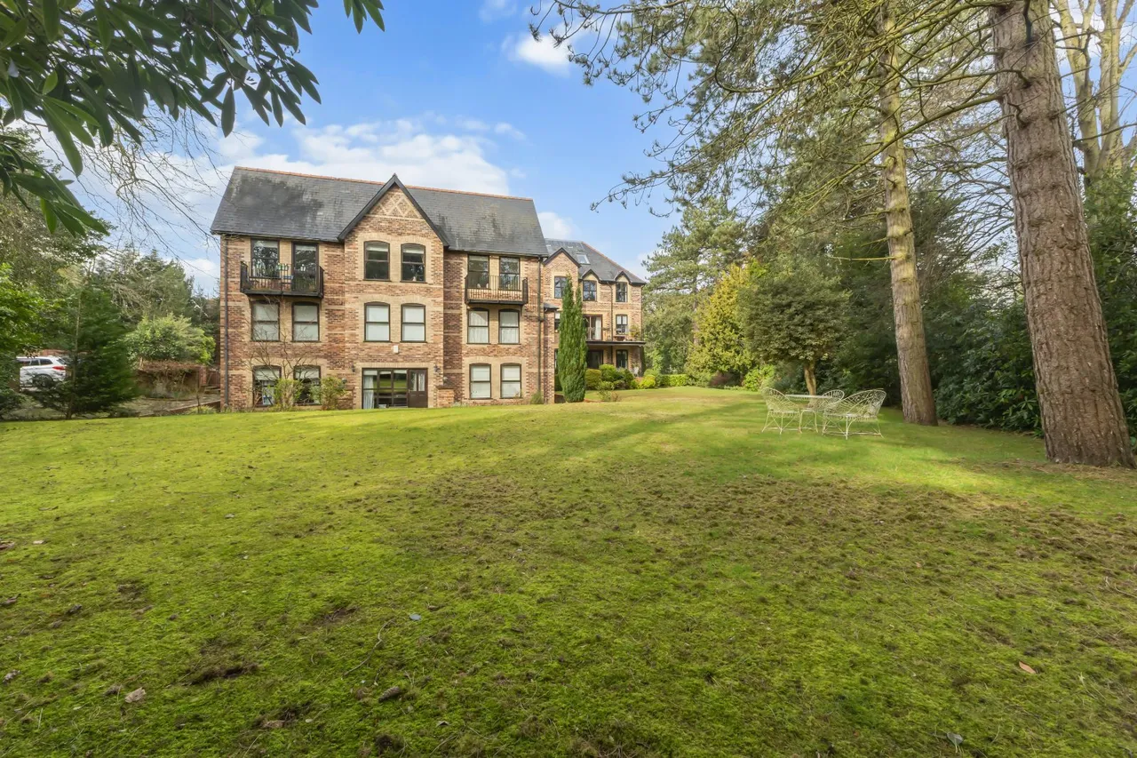 Booth Road, Altrincham, WA14, photo 16