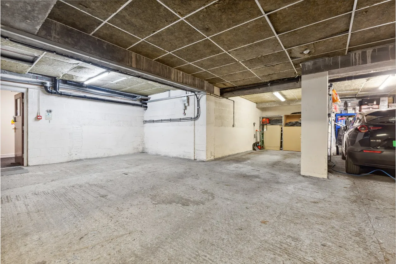 Booth Road, Altrincham, WA14, photo 14