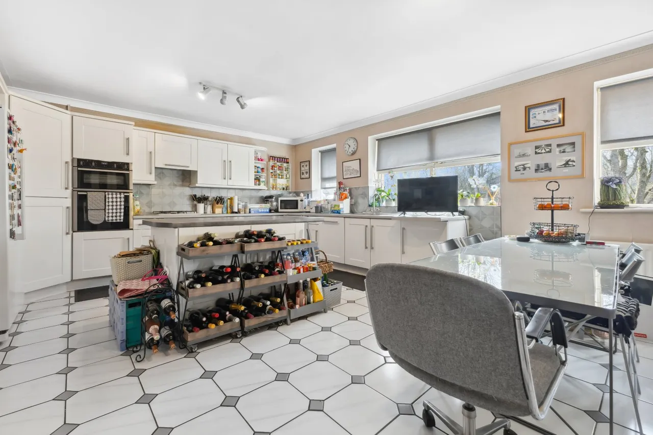 Booth Road, Altrincham, WA14, photo 3