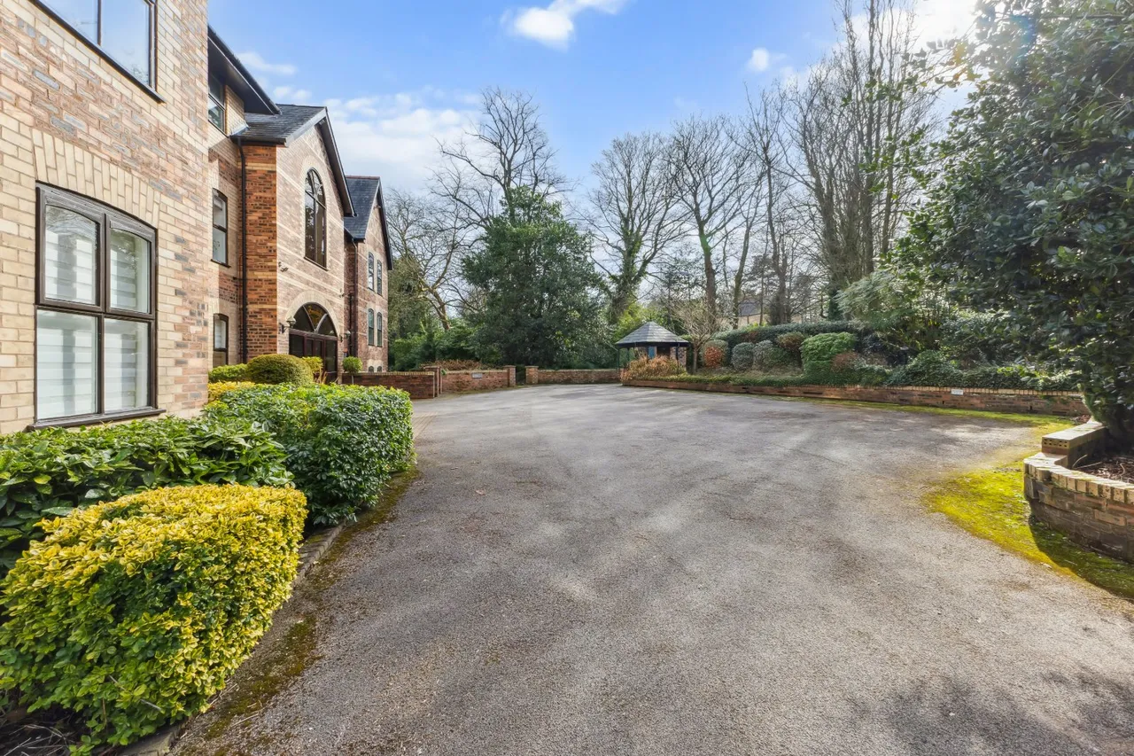 Booth Road, Altrincham, WA14, photo 15