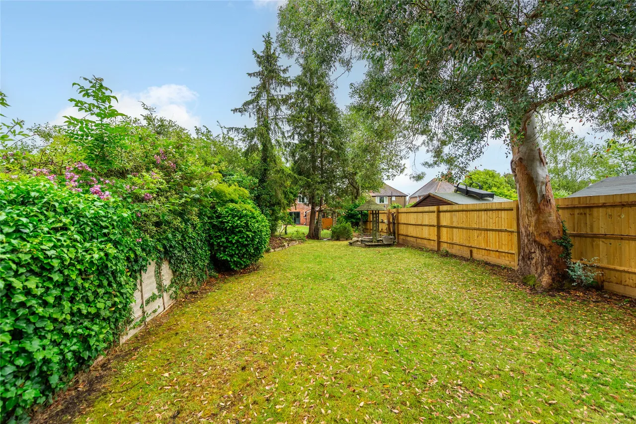 Wendover Road, Aylesbury, HP21, photo 12