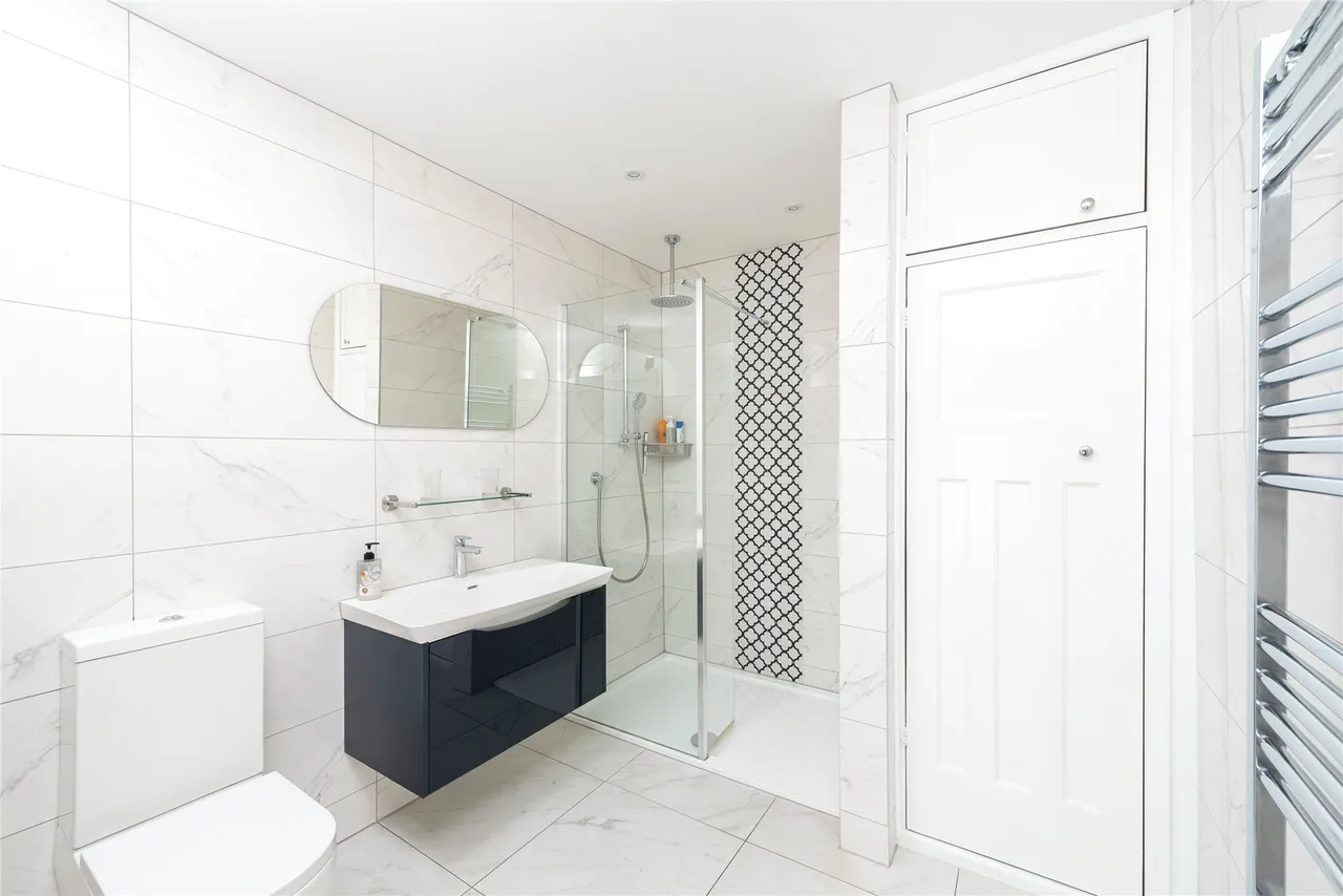Wendover Road, Aylesbury, HP21, photo 14