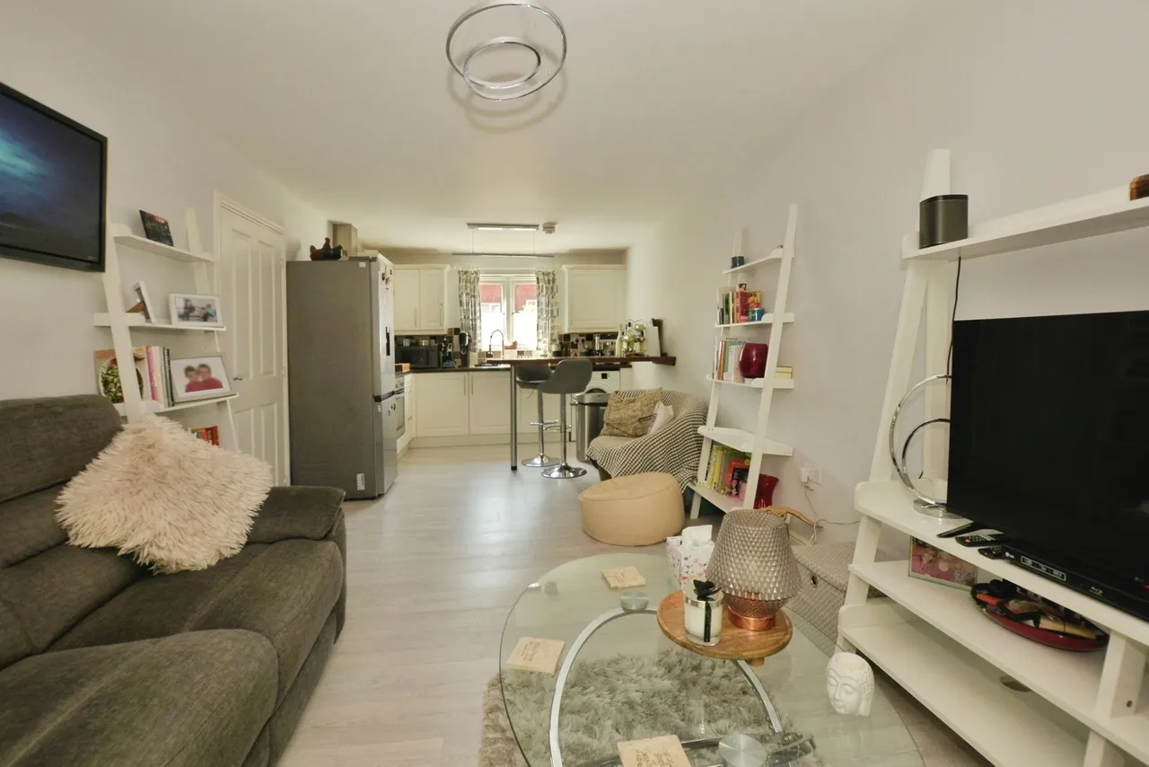 Grenadier Way, Ashford, TN23, photo 6
