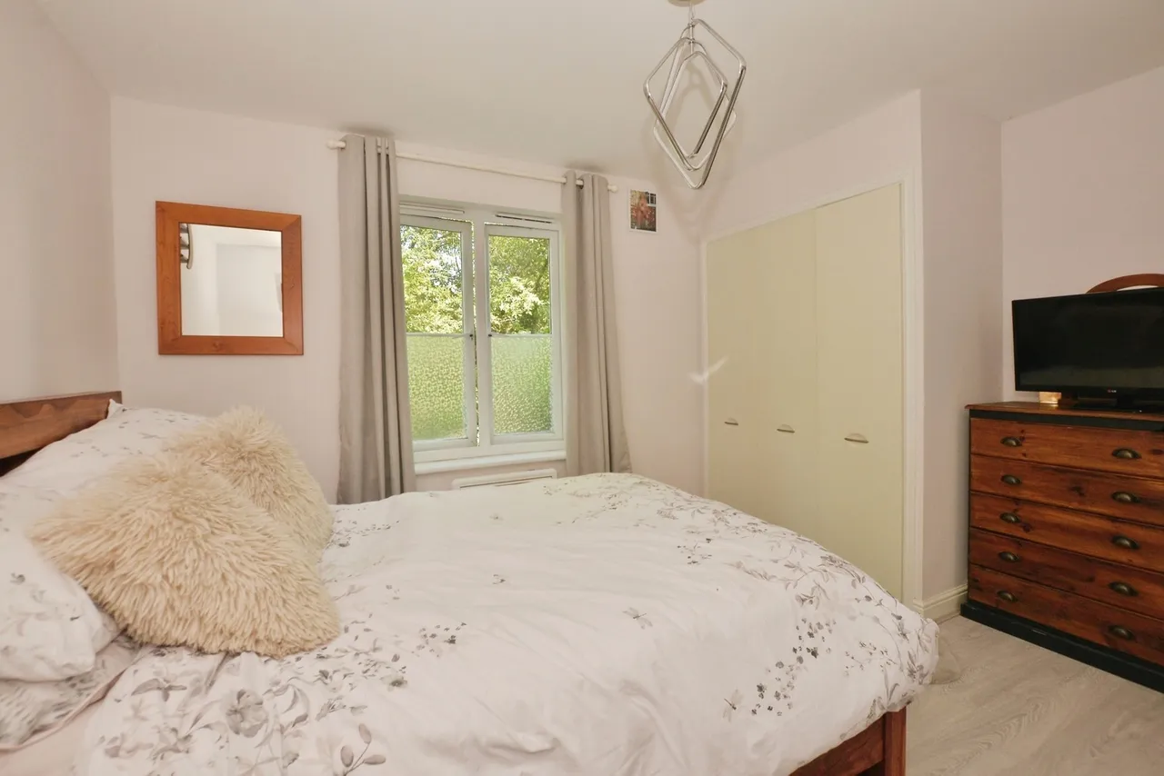Grenadier Way, Ashford, TN23, photo 11