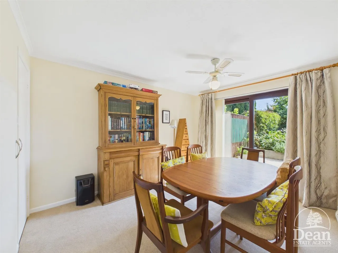 Strathmore Gardens, Sling, GL16, photo 5