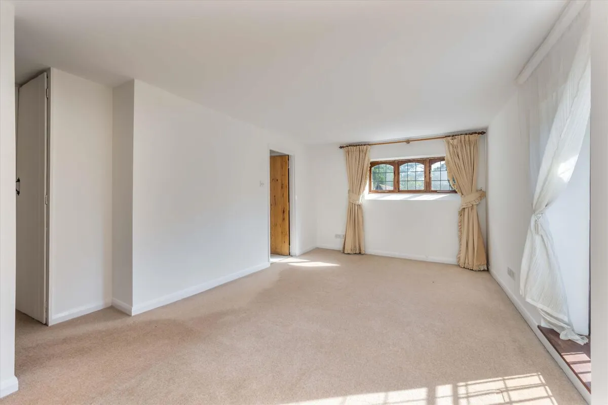 Broadford Bridge, Billingshurst, RH14, photo 25