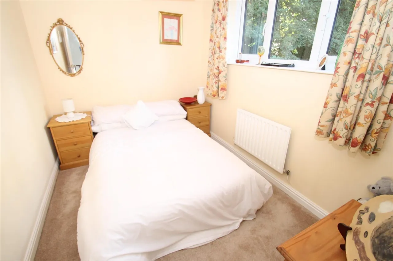 Claremont Way, Halesowen, photo 11