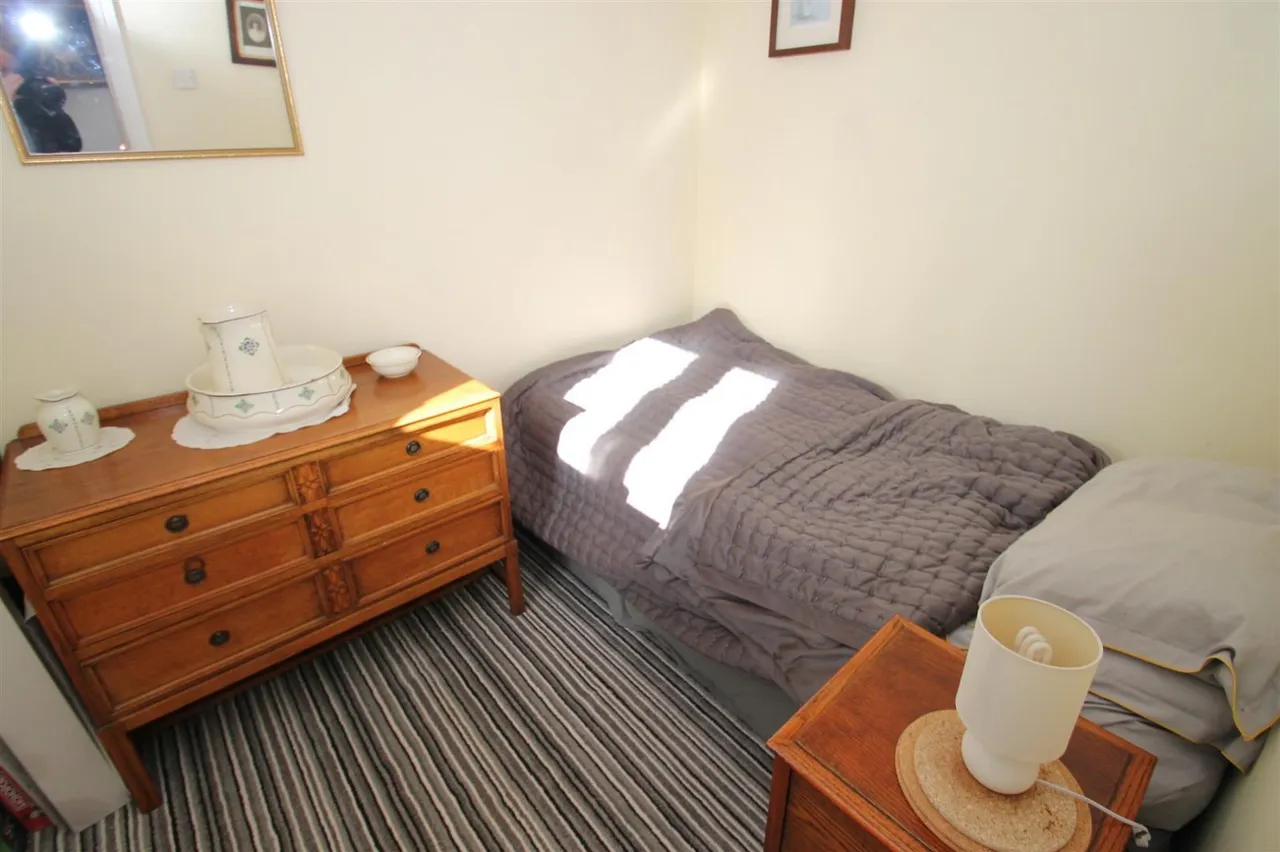 Claremont Way, Halesowen, photo 12