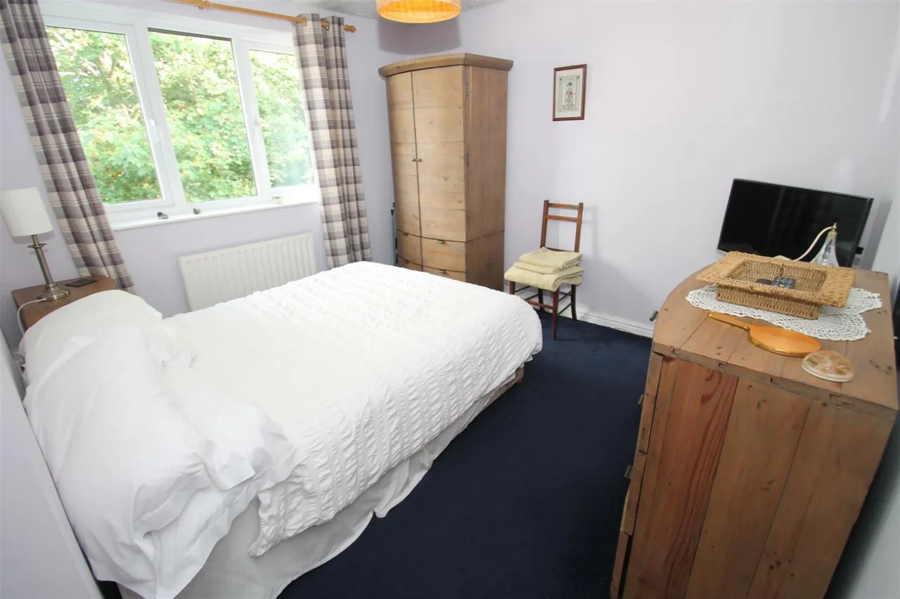 Claremont Way, Halesowen, photo 9