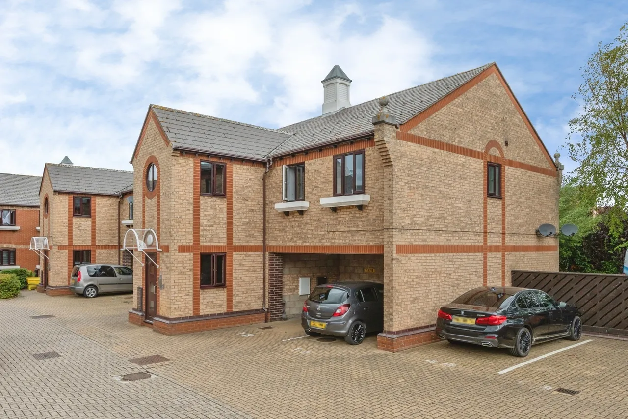 Chalk Court, Jetty Walk, Grays, Essex, RM17, photo 14