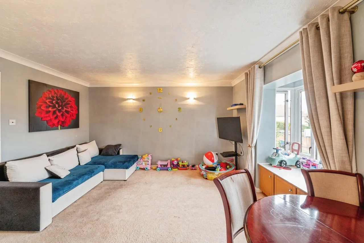 Chalk Court, Jetty Walk, Grays, Essex, RM17, photo 9
