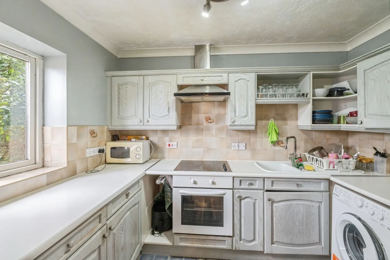 Chalk Court, Jetty Walk, Grays, Essex, RM17, photo 3