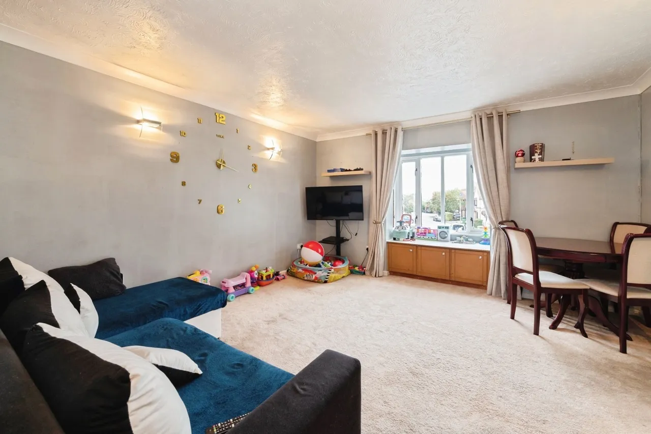 Chalk Court, Jetty Walk, Grays, Essex, RM17, photo 8