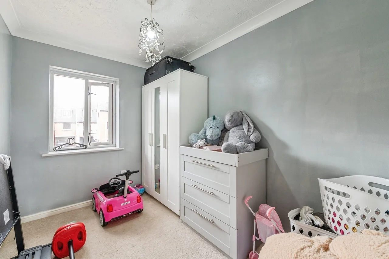 Chalk Court, Jetty Walk, Grays, Essex, RM17, photo 12