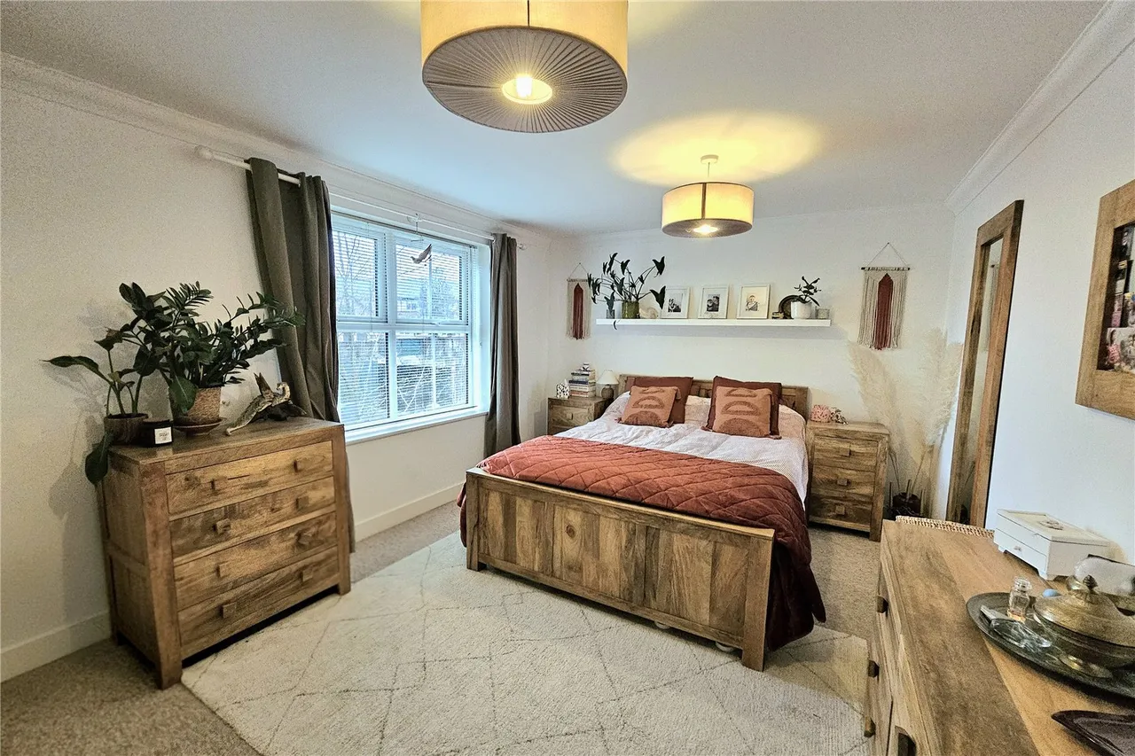 Dashwood Close, Camberley, Surrey, GU15 3AU, photo 6