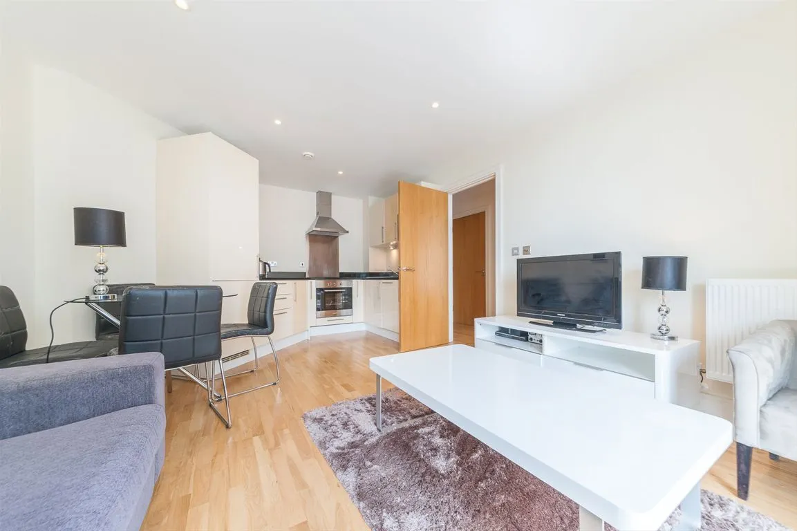 1 bed flat to rent — Lanterns Way, Canary Wharf