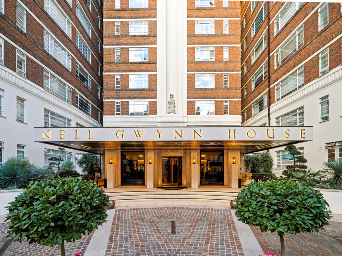 1 bed flat for sale, Sloane Avenue, London, SW3