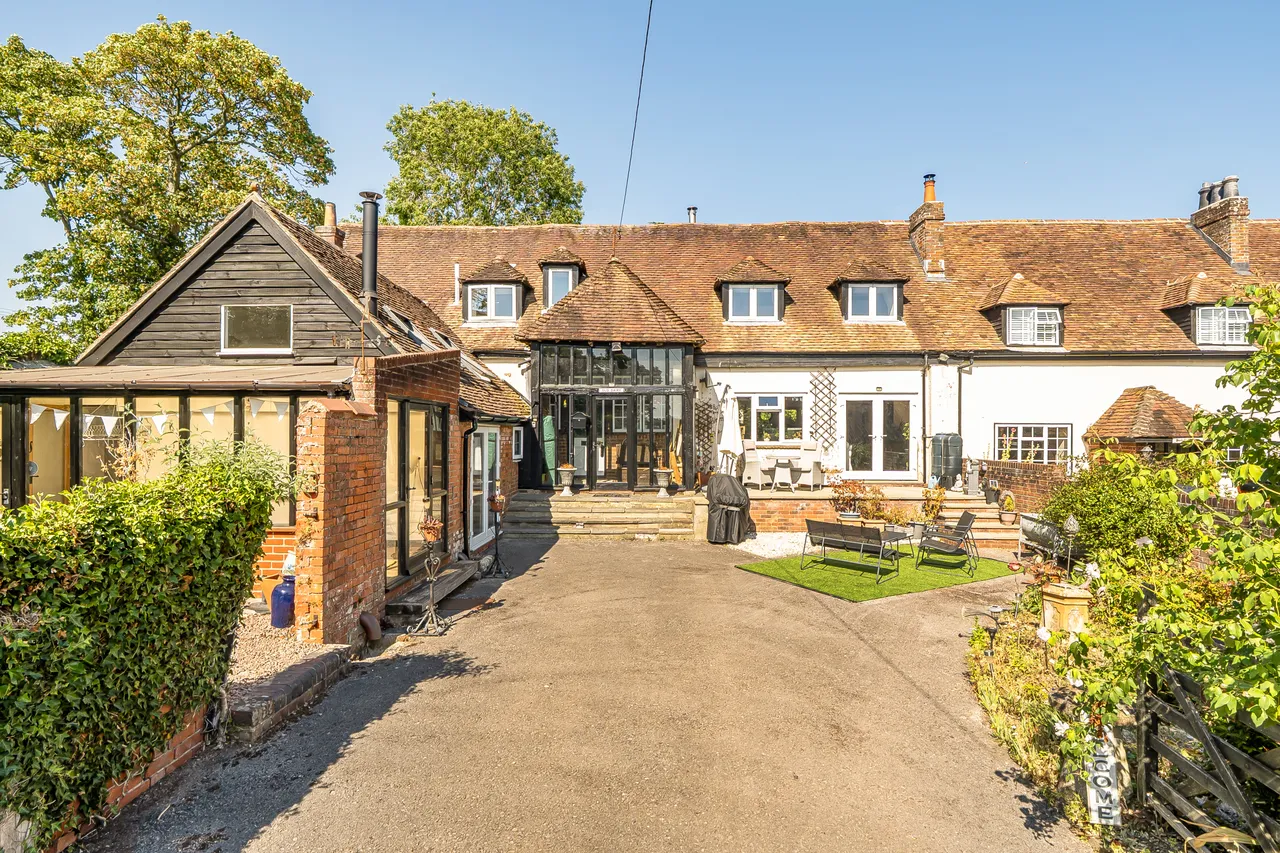 4 bed house for sale, Park Place, Wickham, PO17