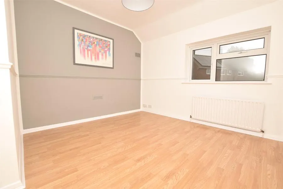 Dudley Gardens, RM3, photo 7