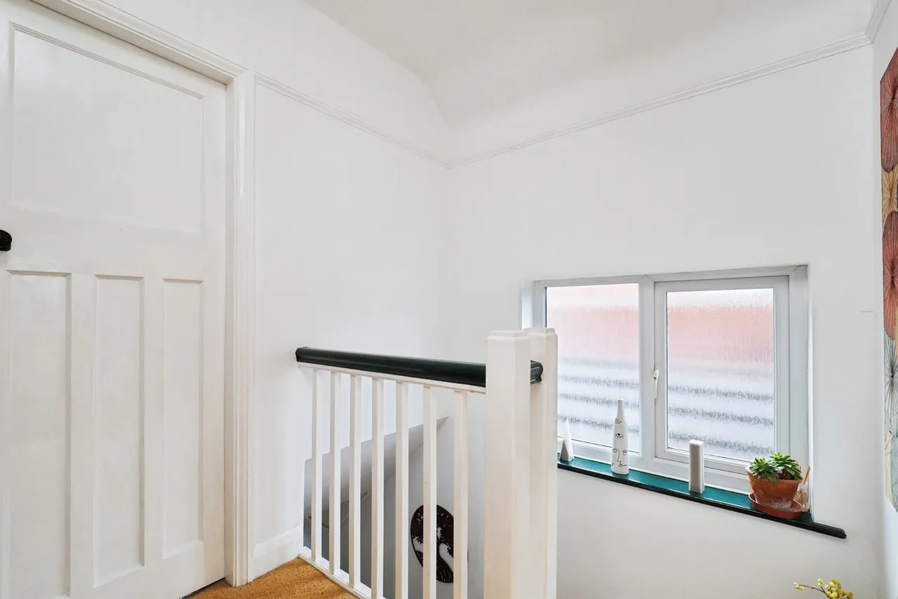 Larch Crescent, Beeston, Nottingham, Nottinghamshire, NG9, photo 25