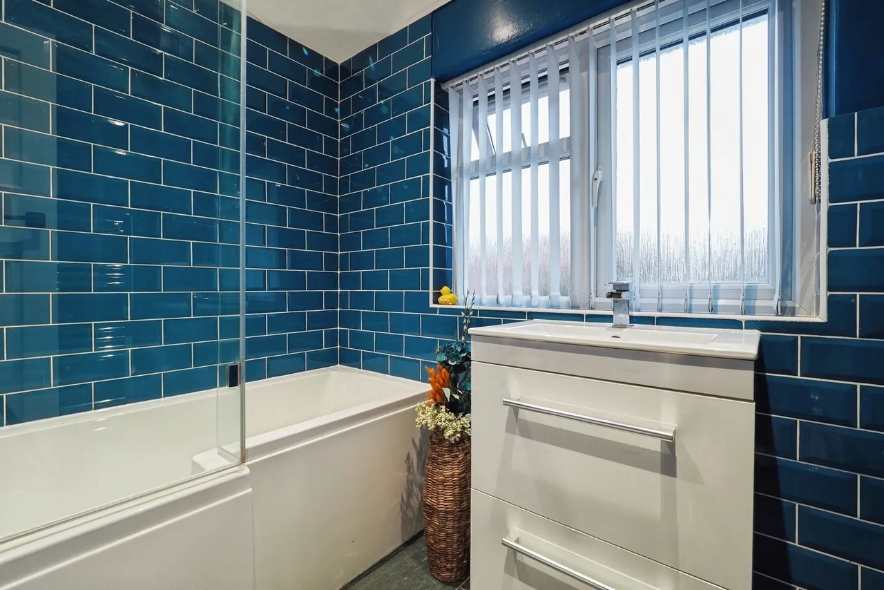 Larch Crescent, Beeston, Nottingham, Nottinghamshire, NG9, photo 14