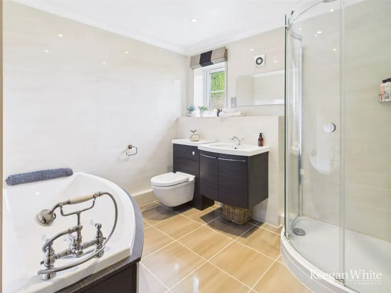 Hammersley Lane, Penn HP10 8HG, photo 8