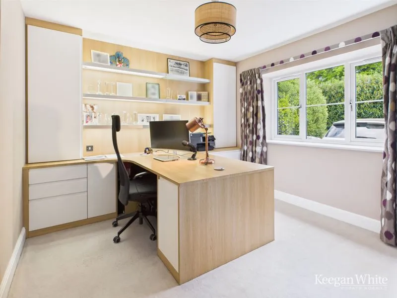 Hammersley Lane, Penn HP10 8HG, photo 5