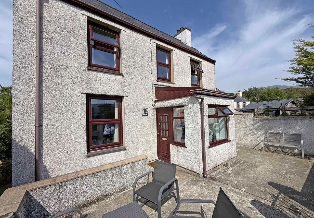 Brynrefail, Caernarfon, LL55, photo 18