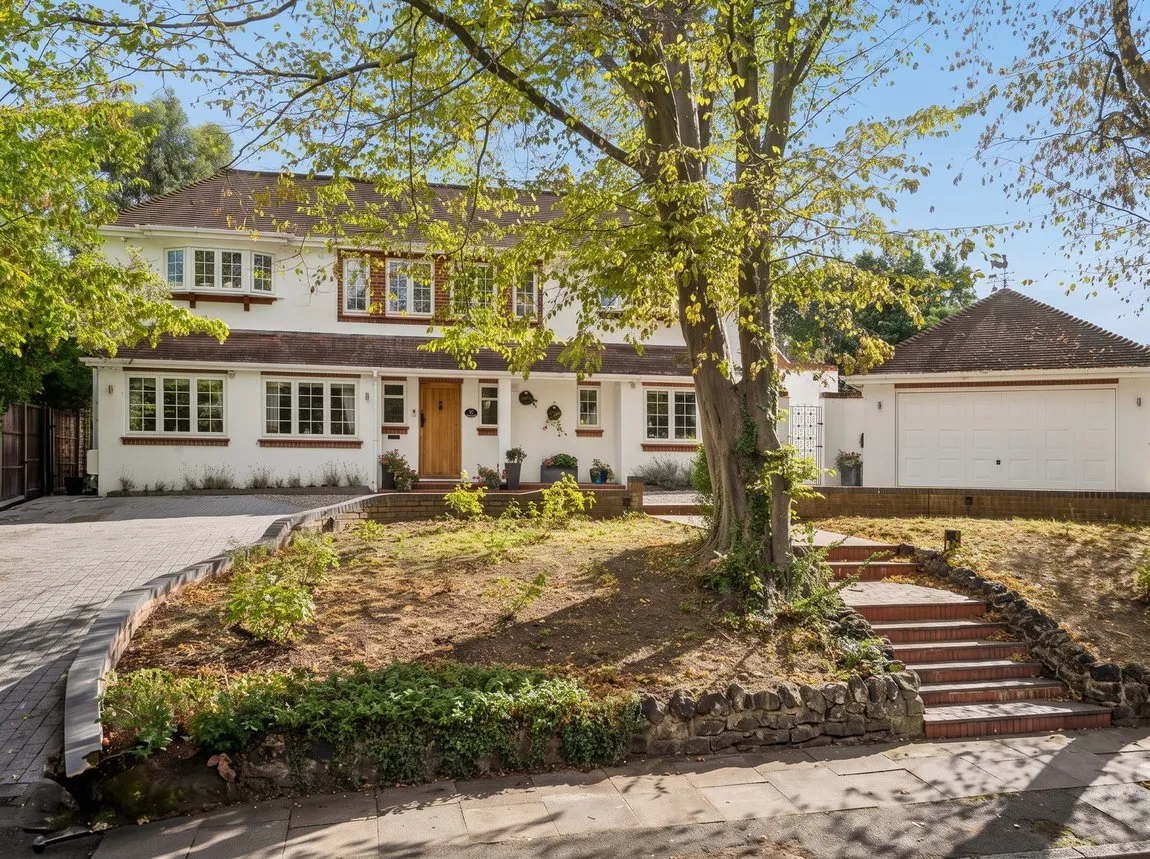 5 bed house for sale, Woodhall Avenue, Pinner, HA5
