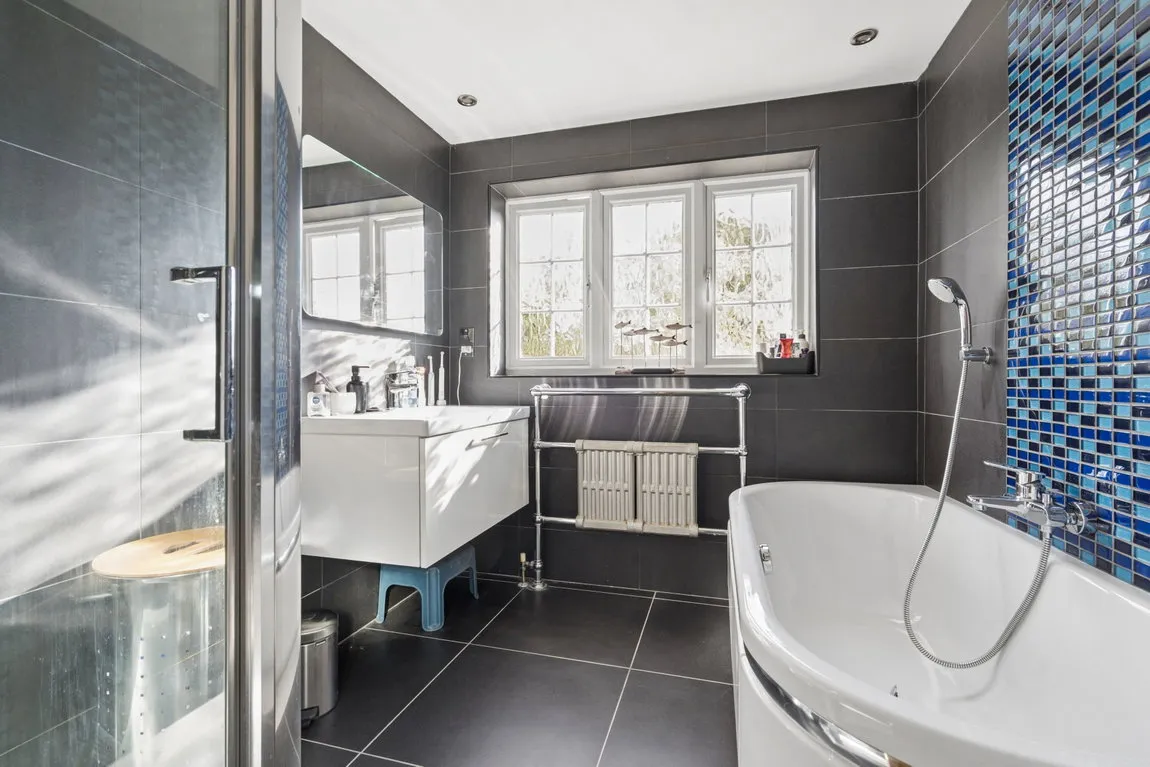 Woodhall Avenue, Pinner, HA5, photo 9