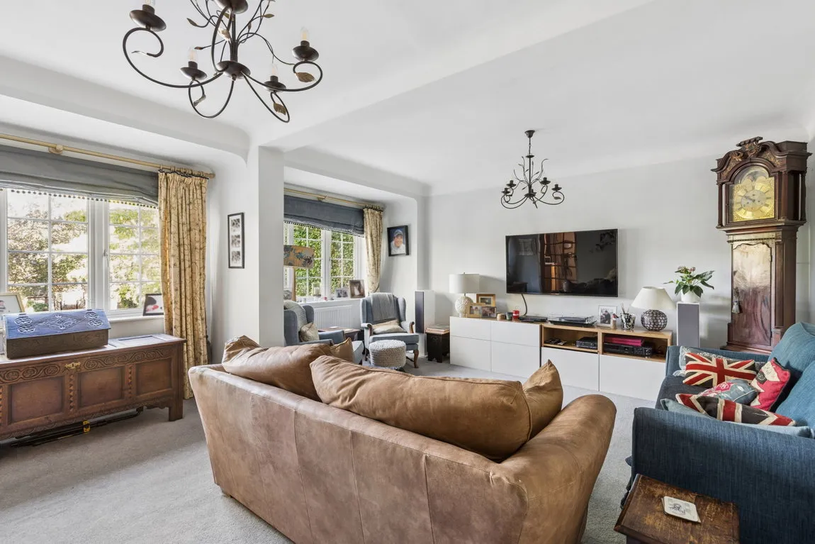 Woodhall Avenue, Pinner, HA5, photo 3