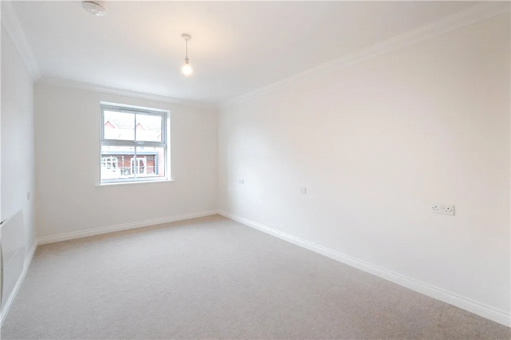 Water Lane, Towcester, Northamptonshire, NN12 6HR, photo 10