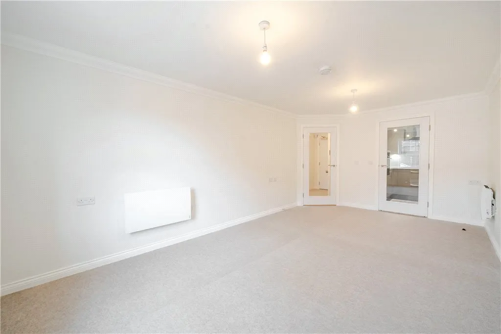 Water Lane, Towcester, Northamptonshire, NN12 6HR, photo 4