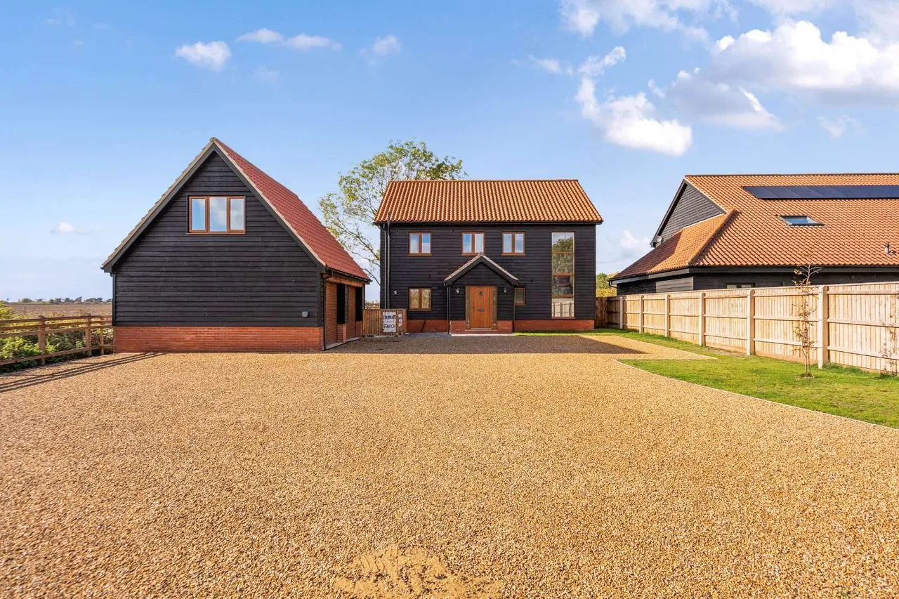 Itchycoo Park Broad Road, Bacton, IP14, photo 2