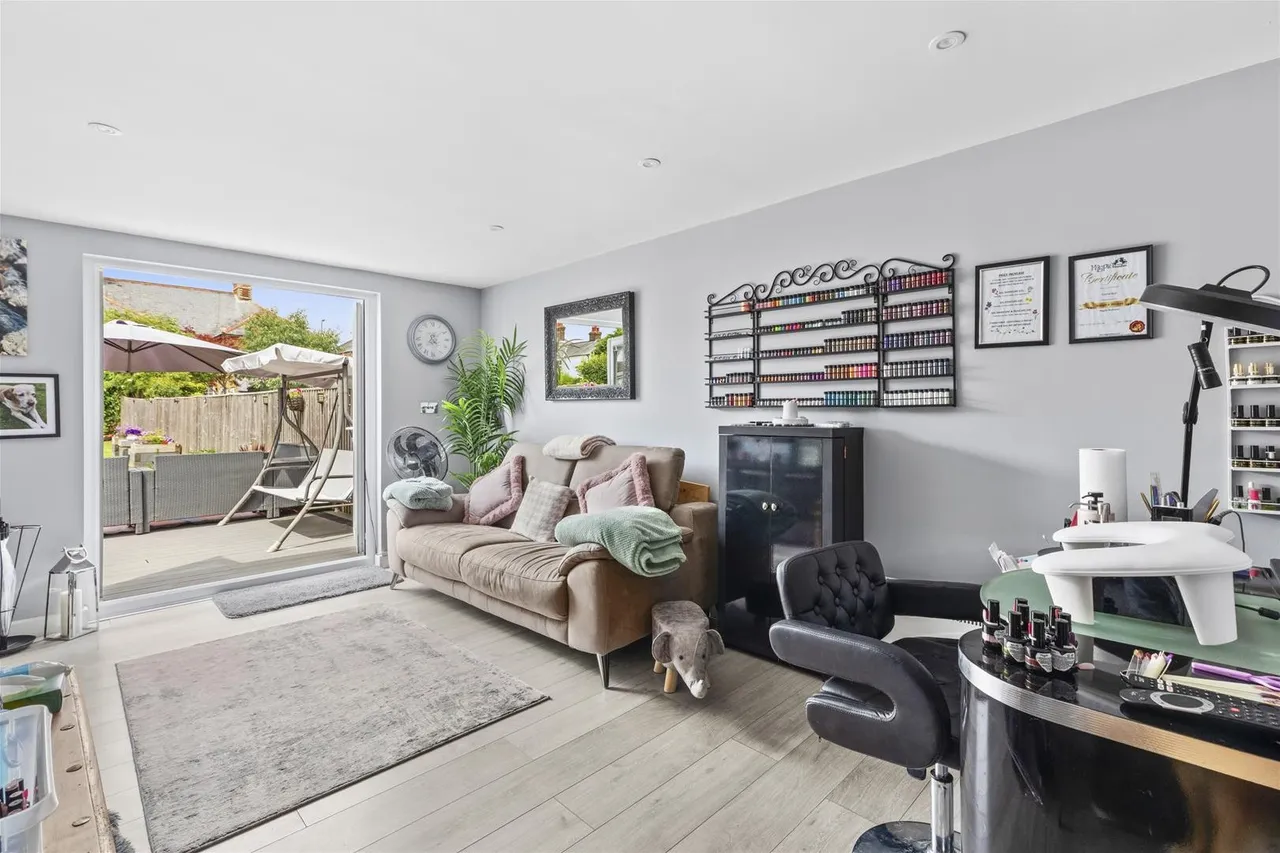 Amersham Road, High Wycombe, HP13, photo 14