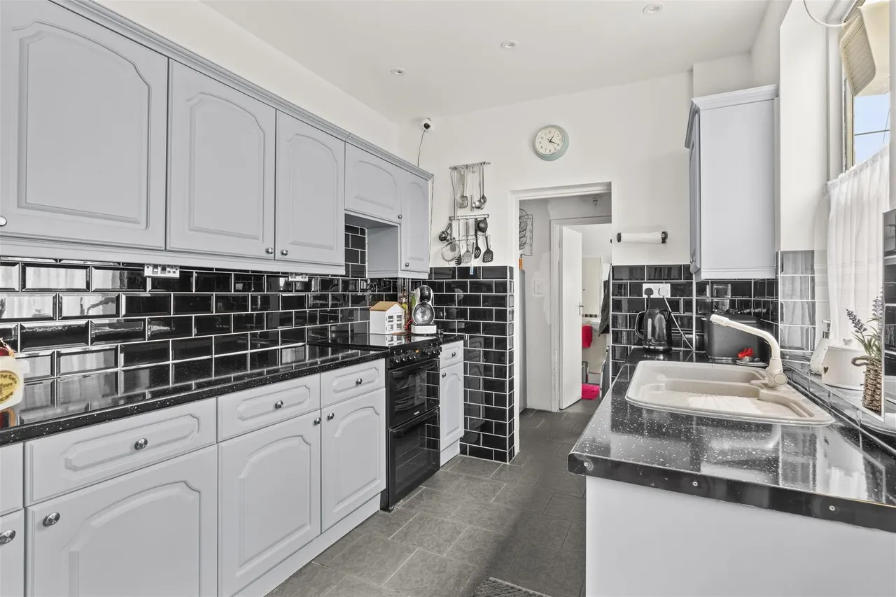 Amersham Road, High Wycombe, HP13, photo 7