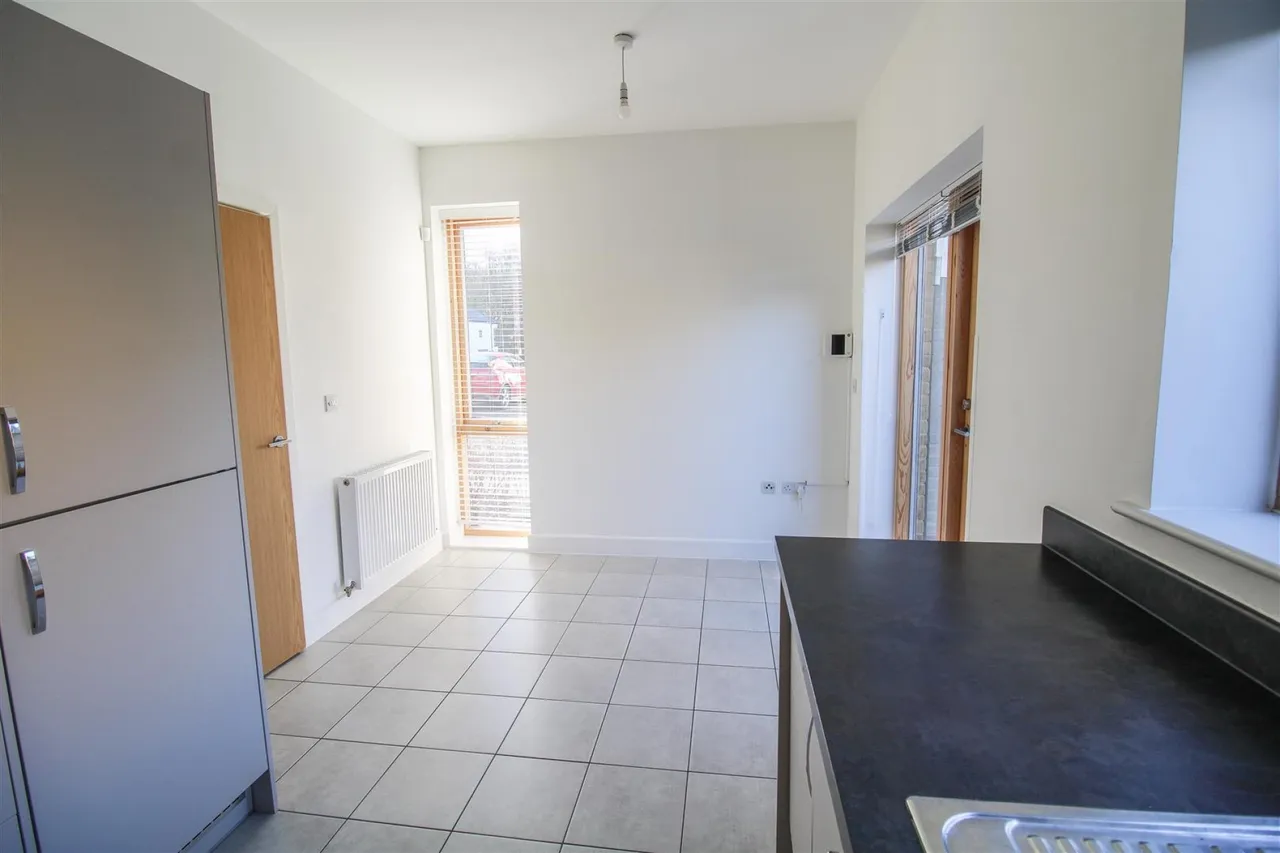 Barnsley Wood Rise, Newhall, CM17, photo 8