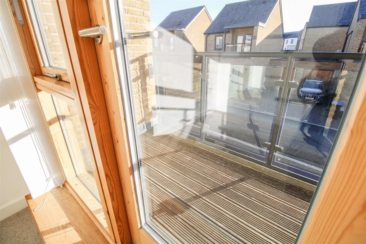 Barnsley Wood Rise, Newhall, CM17, photo 11