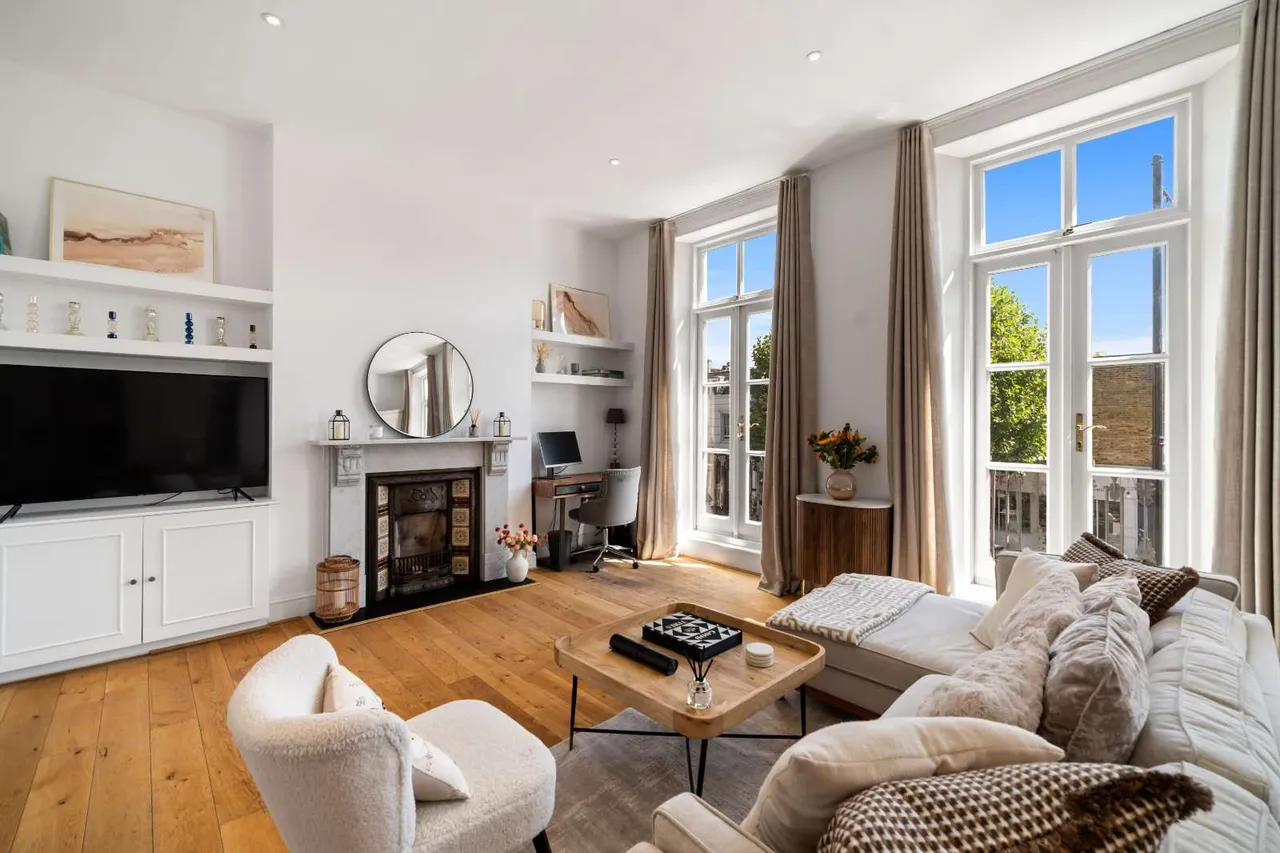St. John's Hill, London, SW11 1SL, photo 3
