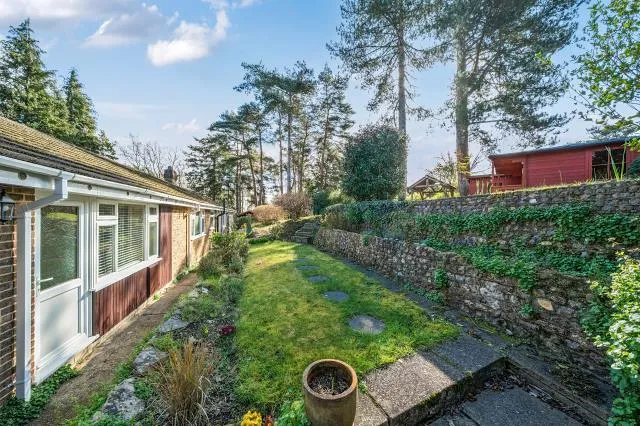 High View Road, Lightwater, GU18, photo 21