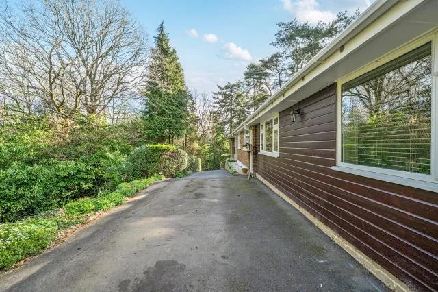 High View Road, Lightwater, GU18, photo 18