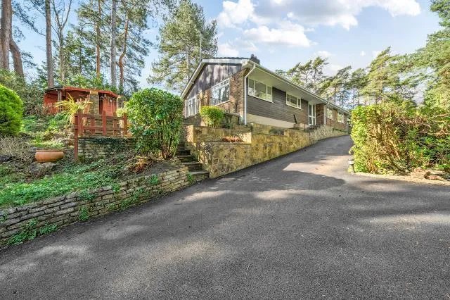 High View Road, Lightwater, GU18, photo 19