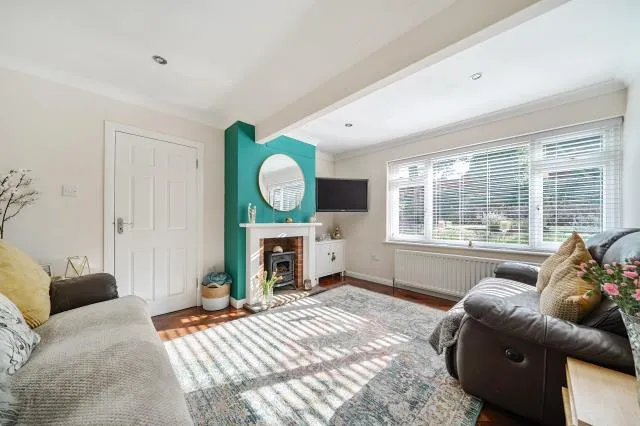 High View Road, Lightwater, GU18, photo 8