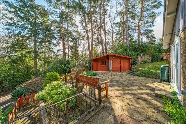 High View Road, Lightwater, GU18, photo 30