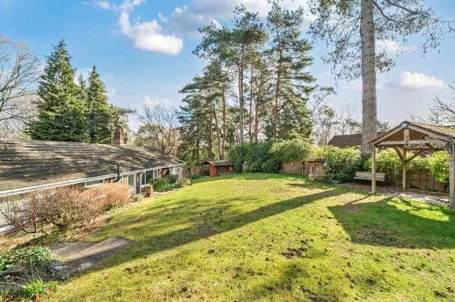 High View Road, Lightwater, GU18, photo 28