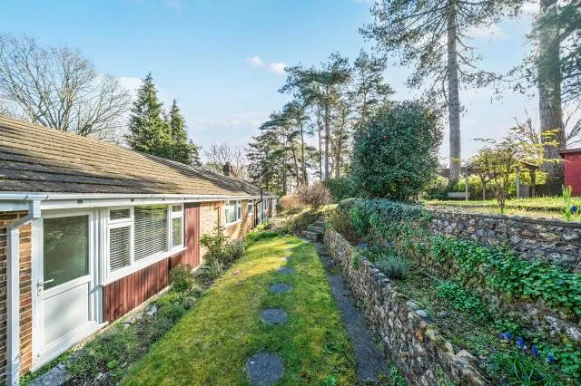 High View Road, Lightwater, GU18, photo 20