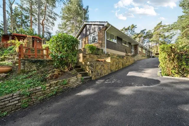 High View Road, Lightwater, GU18, photo 35