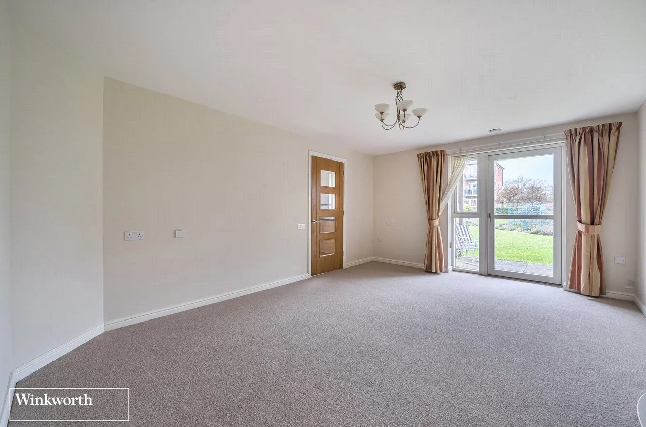 Lady Susan Court, New Road, Basingstoke, RG21, photo 5